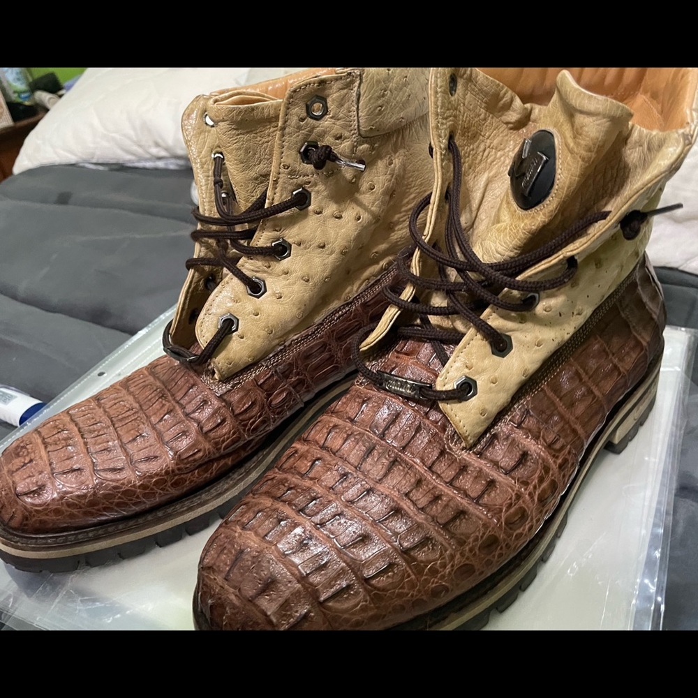 Mauri designer mens boots. size 11.